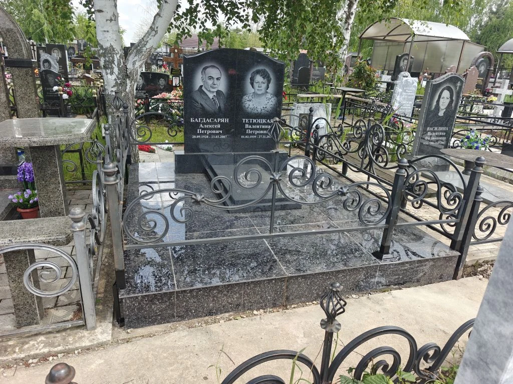 Памятник и благоустройство захоронения на Славянском Заполярном кладбище Памятник и благоустройство захоронения на Славянском Заполярном кладбище