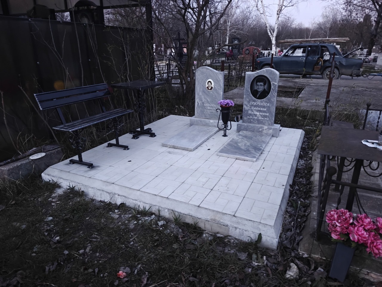 Благоустройство захоронения на Славянском кладбище Благоустройство захоронения на Славянском кладбище