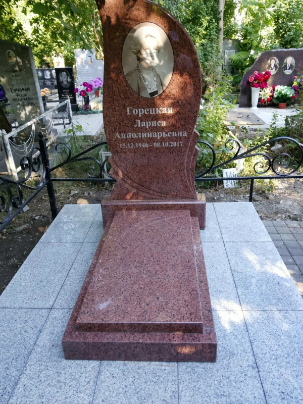 Площадка из гранитной плитки и установка памятника на Славянском кладбище