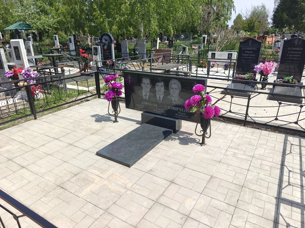 Благоустройство захоронения хут. Ленина Благоустройство захоронения хут. Ленина