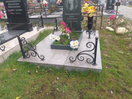 Оградка из металла "Угол большой"  65х65 см (патина золото)