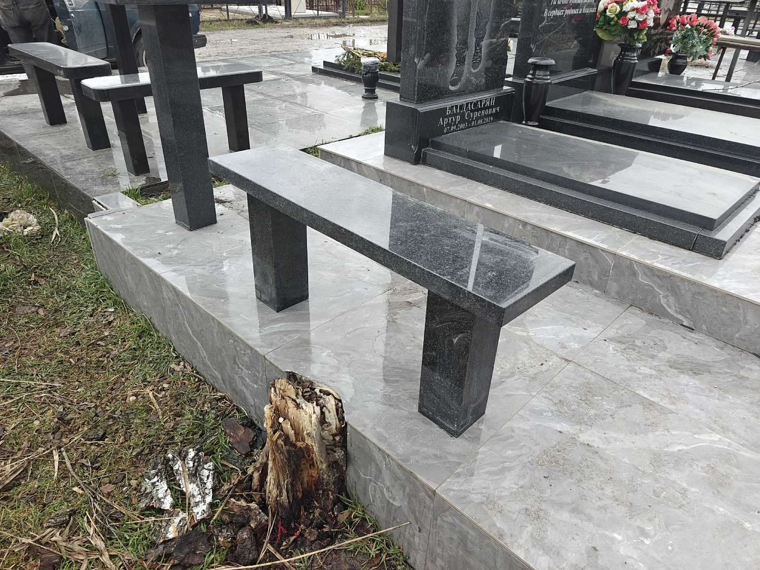 Ремонт и монтаж гранитной лавочки пос. Южный